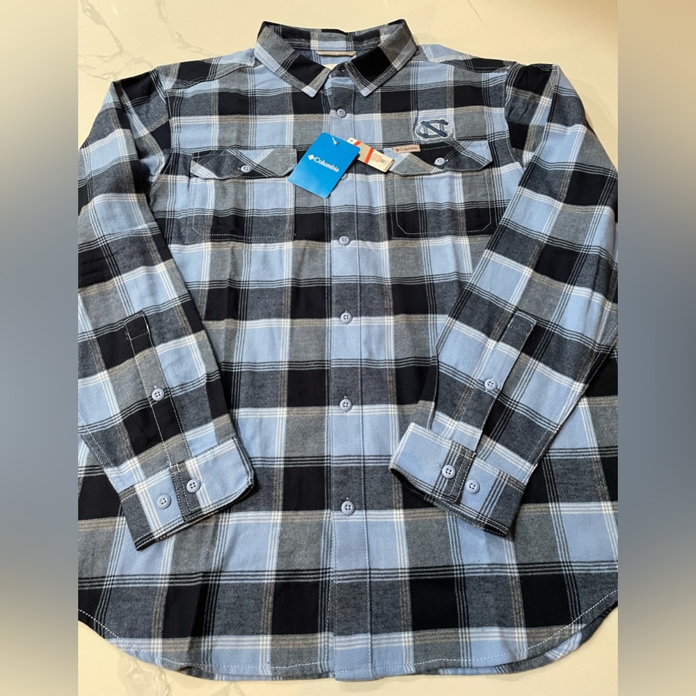 North Carolina Tar Heels Men’s Columbia Flannel Retails For $65
